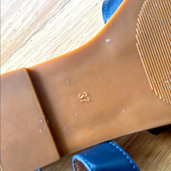 Colorful H Cut Paisley Slip-On Sandals Women’s size 37/6.5 - Picture 9 of 11